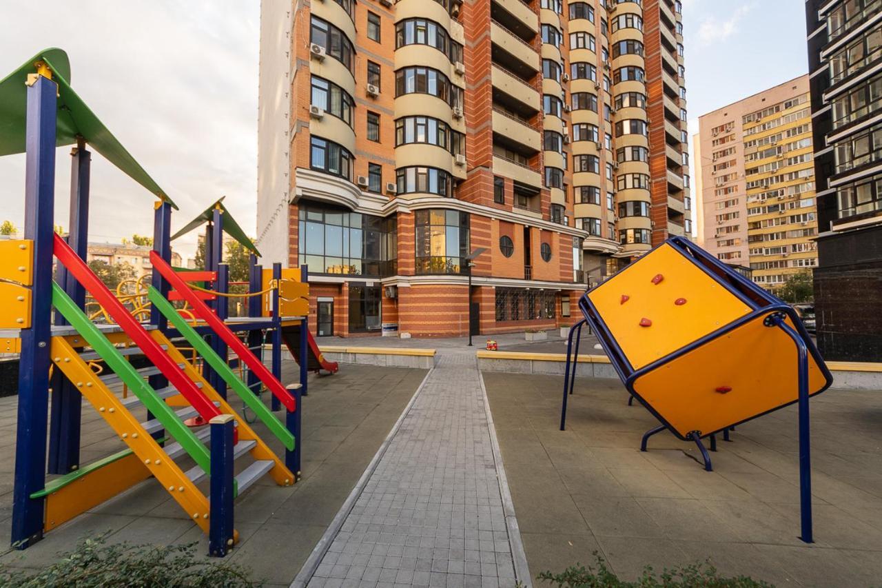 New Building Near Arena City Lesi Ukrainky 7A キエフ エクステリア 写真